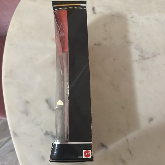 1999 MATTEL HARLEY DAVIDSON MOTORCYCLES COLLECTOR EDITION BARBIE DOLL 25637 - Picture 5 of 12